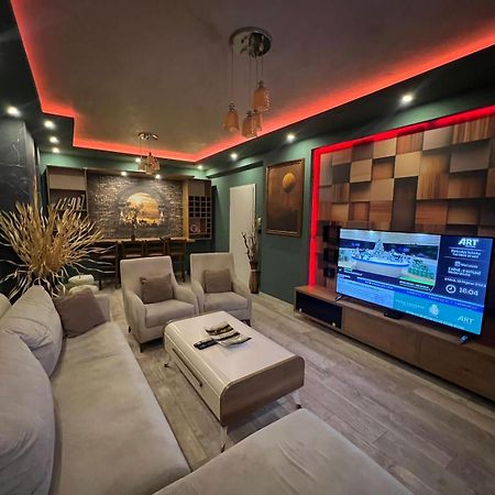 Luxurious Apartment With City View 普里什蒂纳 外观 照片