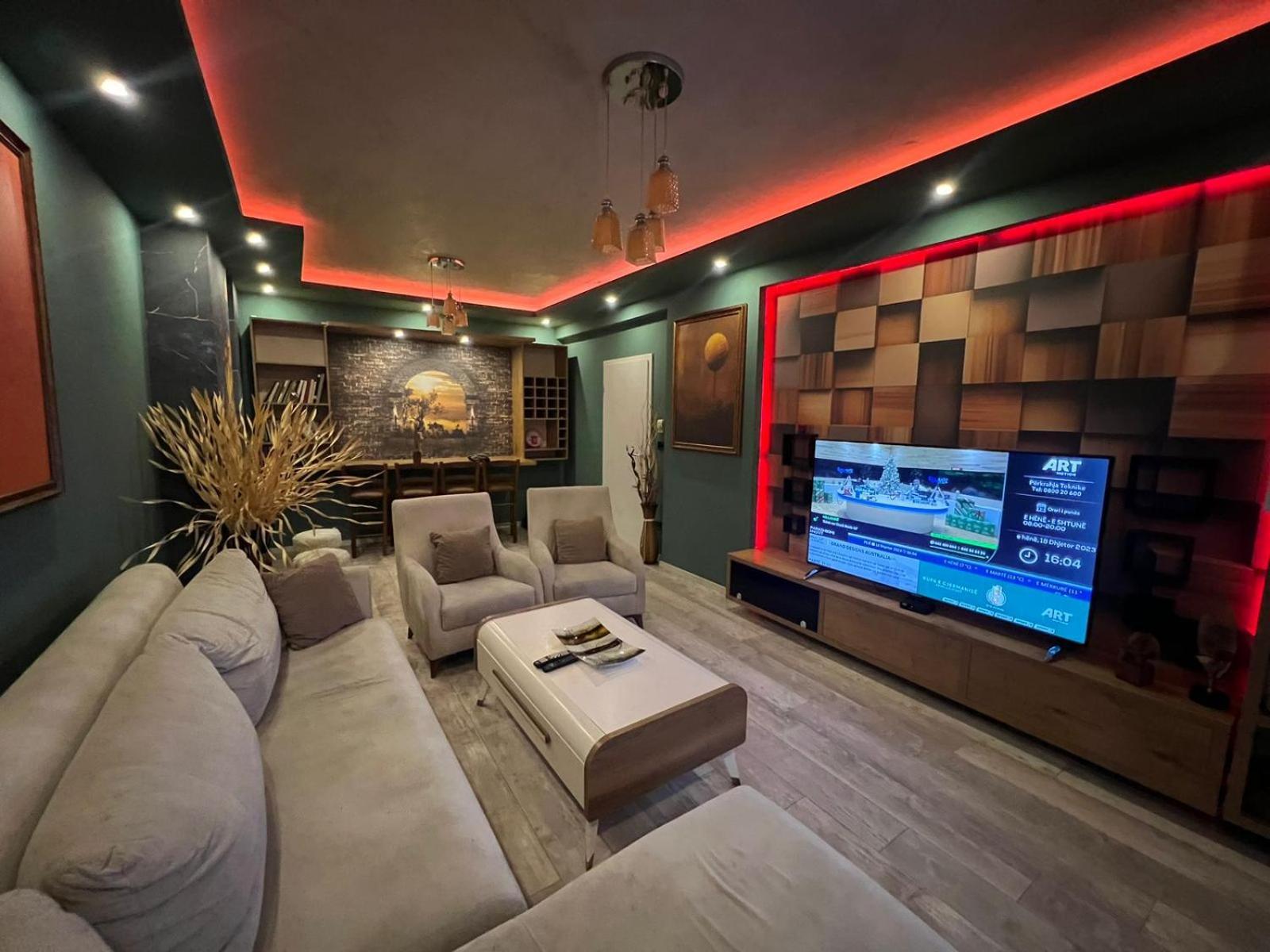 Luxurious Apartment With City View 普里什蒂纳 外观 照片